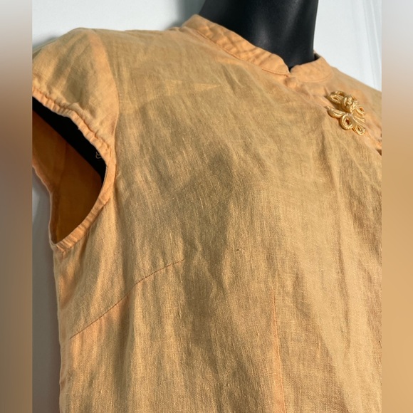 Small Linen Top - Picture 5 of 11